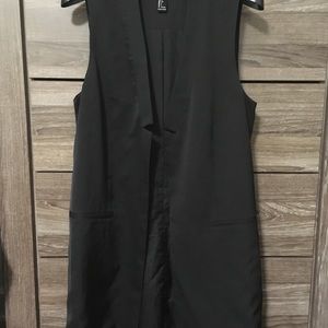 Forever 21. Vest